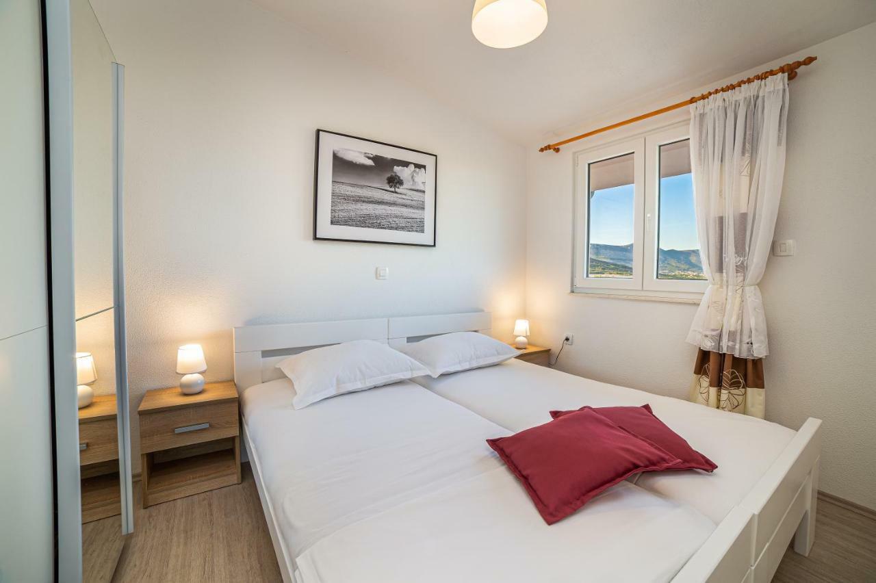 Guest House Pelja Plano Bagian luar foto