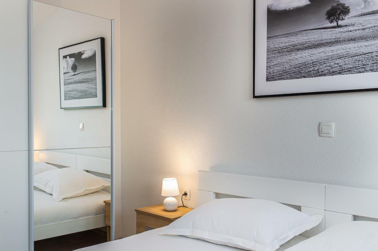 Guest House Pelja Plano Bagian luar foto